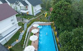 Sprise Munnar Resort And Spa